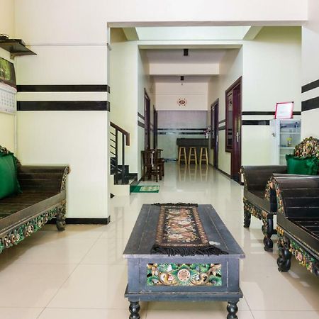 Reddoorz Syariah @ Ketintang Surabaya Hotel Kültér fotó