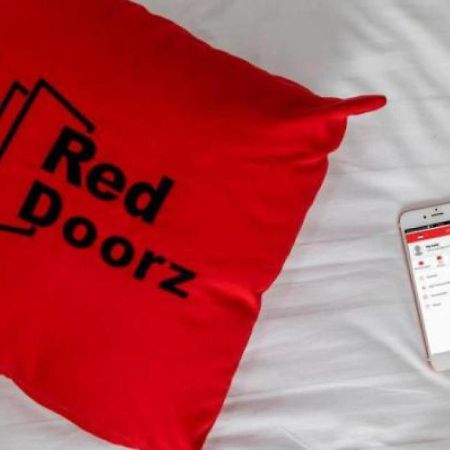Reddoorz Syariah @ Ketintang Surabaya Hotel Kültér fotó