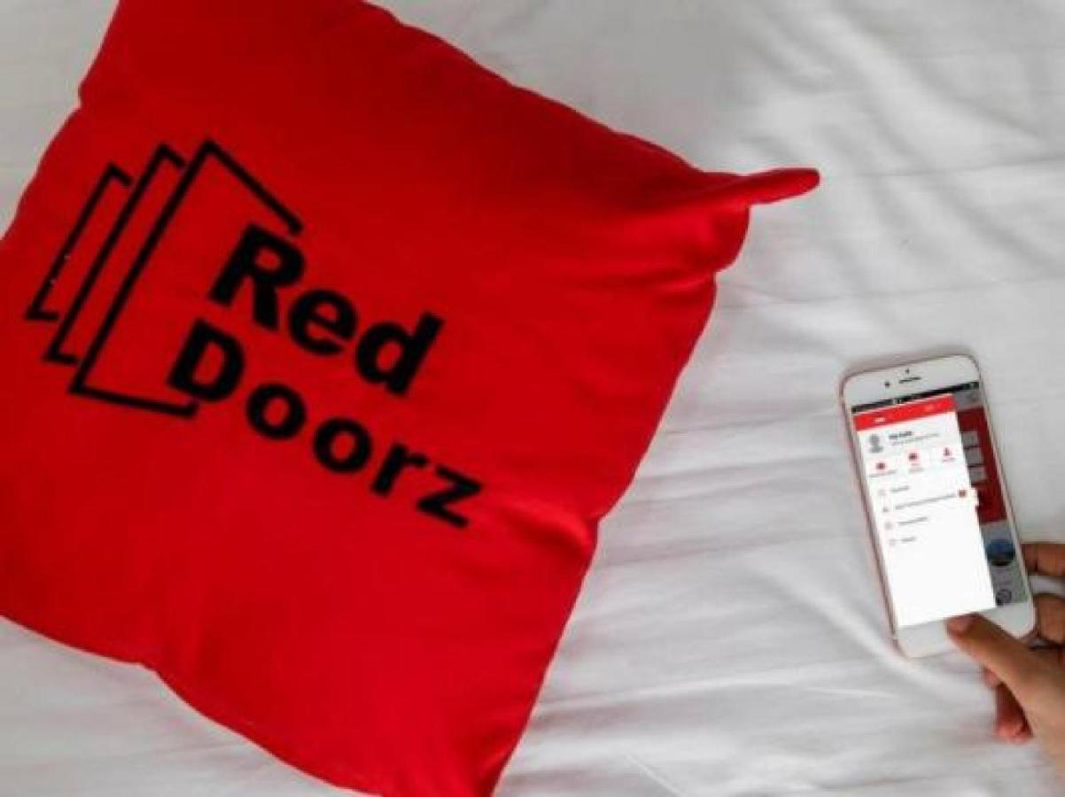 Reddoorz Syariah @ Ketintang Surabaya Hotel Kültér fotó